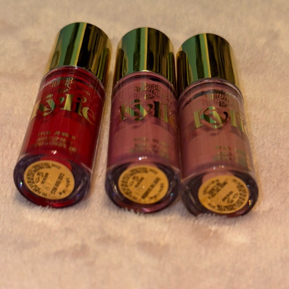 KYLIE JENNER X THE WIZARD OF OZ - Picture 2 of 10